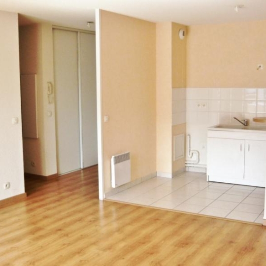  Annonces MAGALAS : Appartement | LONS (64140) | 64 m2 | 586 € 